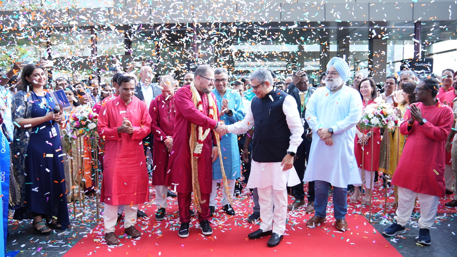 ashwini-vaishnaw-inaugurates-qualcomm-s-new-design-center-in-chennai